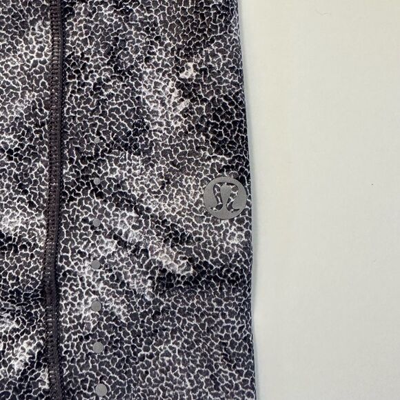 Lululemon Fast Free Tight Kindred Spirit Alpine White Multi Crop 19” - Picture 4 of 7